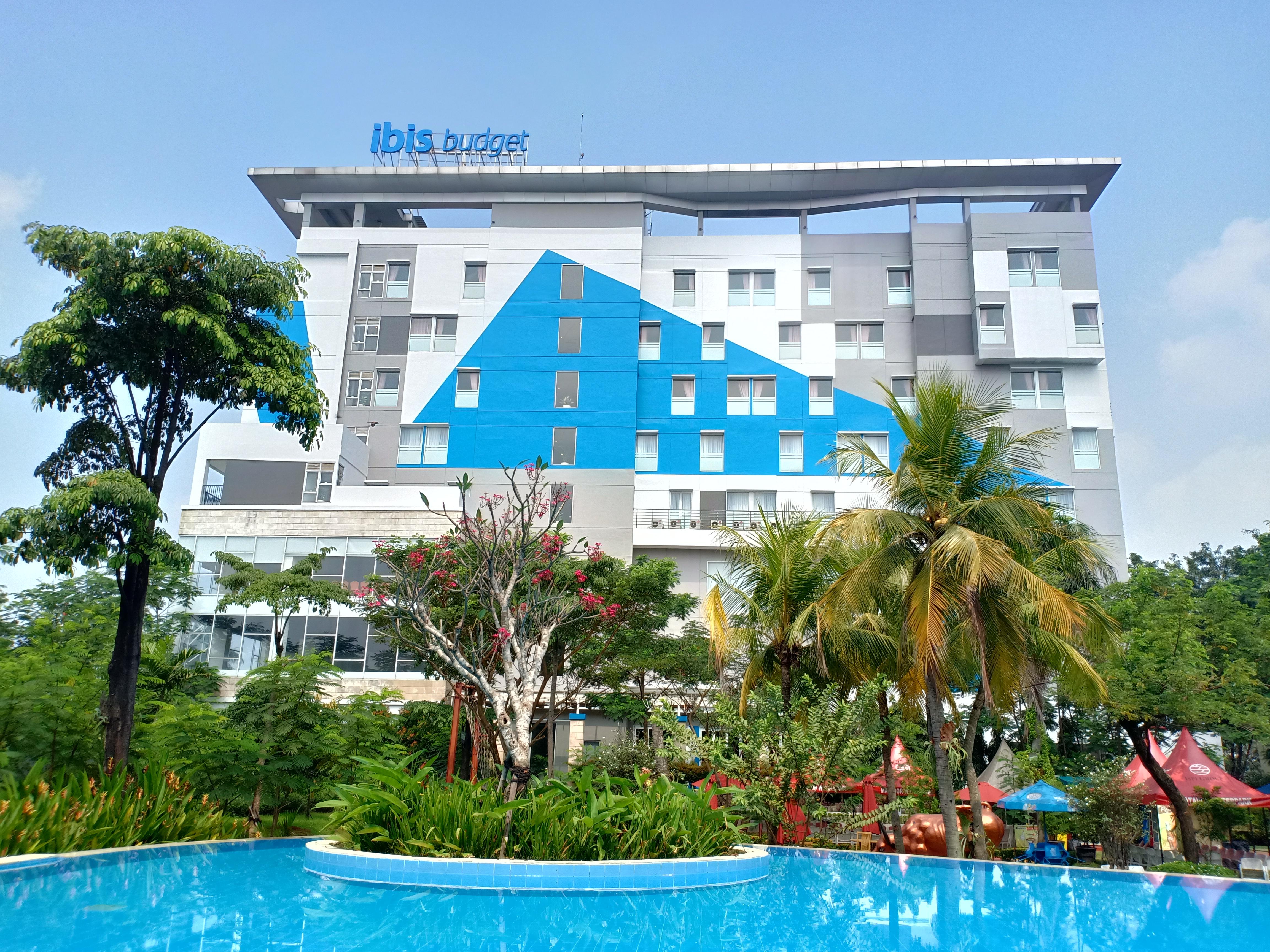 Ibis Budget Cikarang Festival Bekasi Luaran gambar