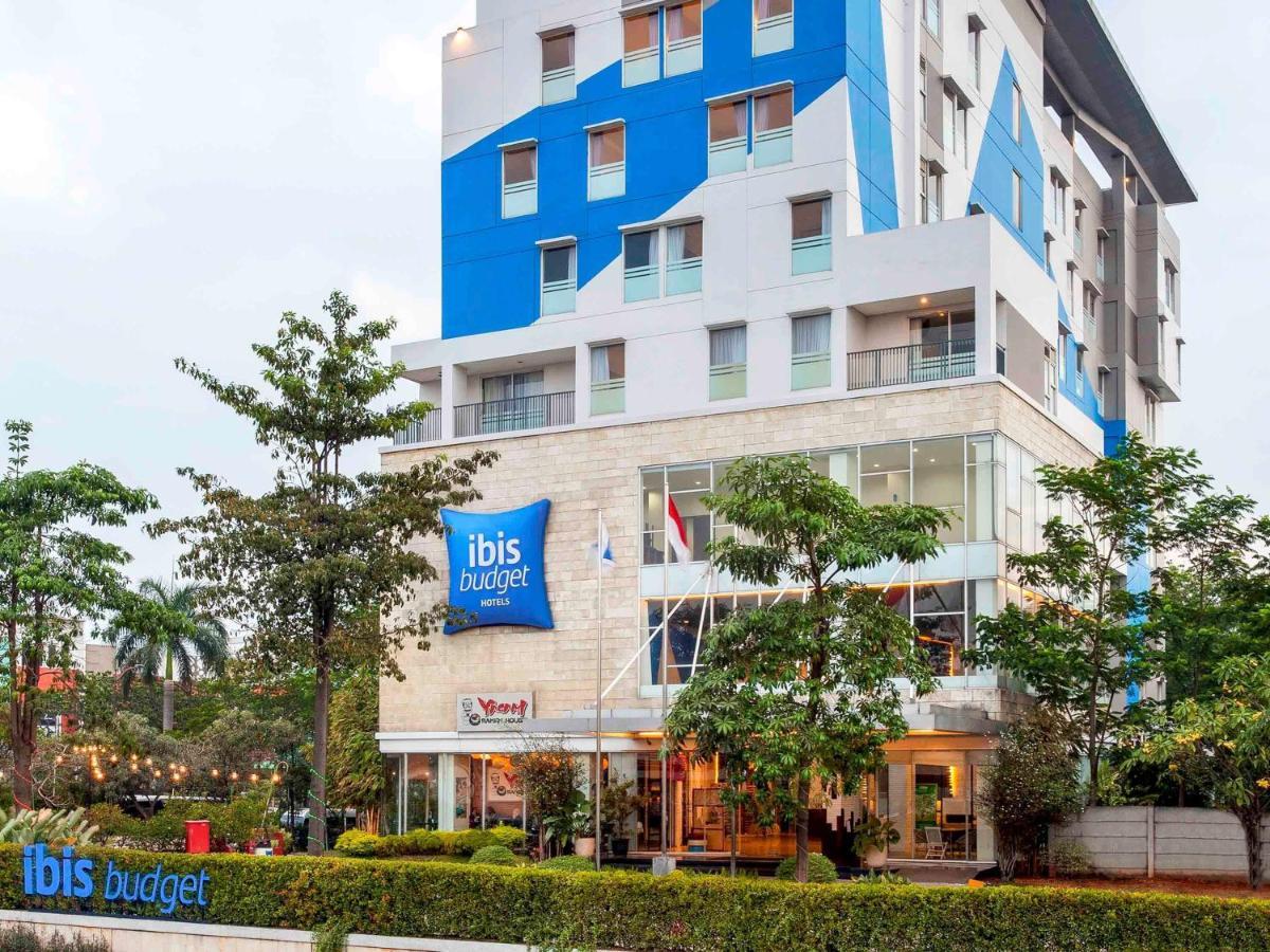 Ibis Budget Cikarang Festival Bekasi Luaran gambar