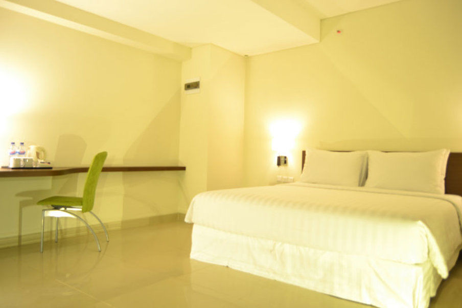 Ibis Budget Cikarang Festival Bekasi Luaran gambar