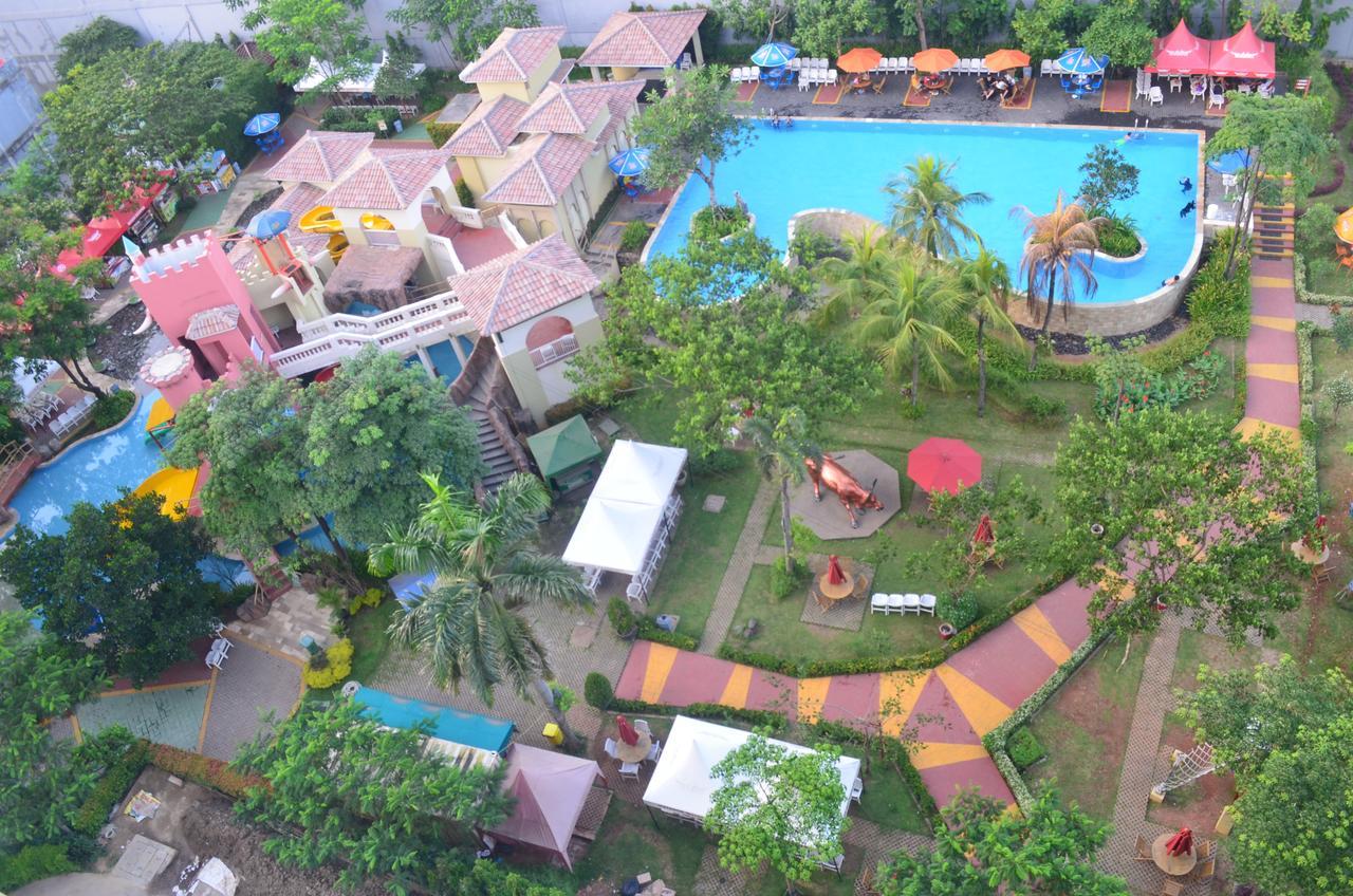Ibis Budget Cikarang Festival Bekasi Luaran gambar