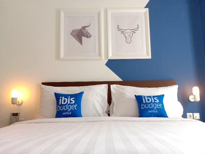 Ibis Budget Cikarang Festival Bekasi Luaran gambar