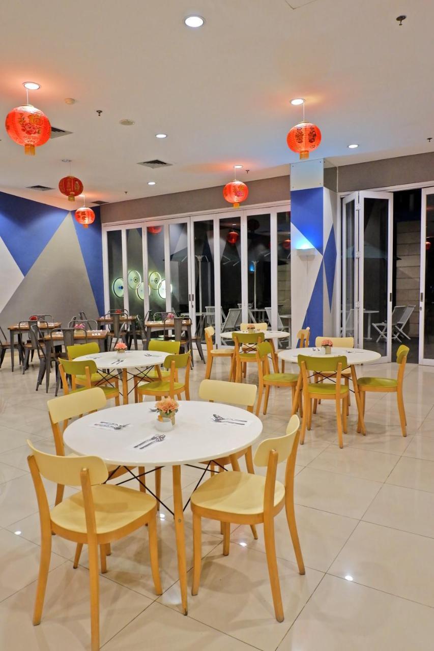 Ibis Budget Cikarang Festival Bekasi Luaran gambar