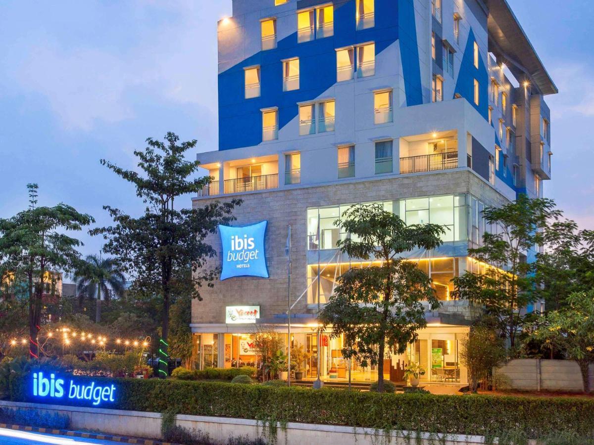 Ibis Budget Cikarang Festival Bekasi Luaran gambar